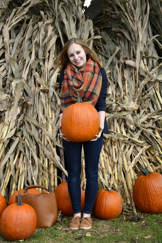 Sed Bona Pumpkin Patch Blanket Scarf Outfit