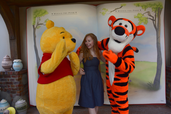 Sed Bona with Winnie the Pooh and Tigger 4