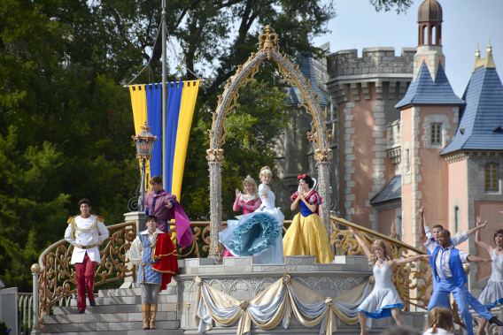 Princess Performance at Cinderella's Castle 3
