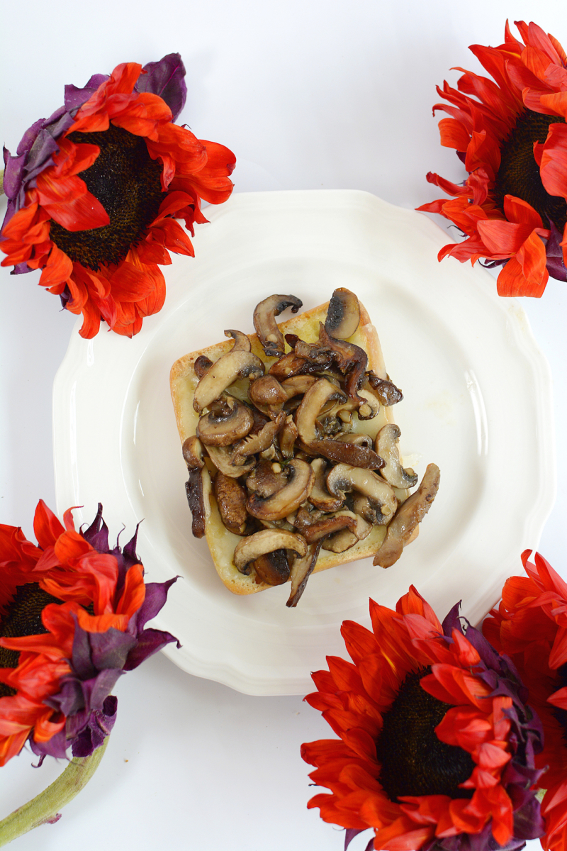 The Ultimate Vegetarian Breakfast Sandwich - Sed Bona