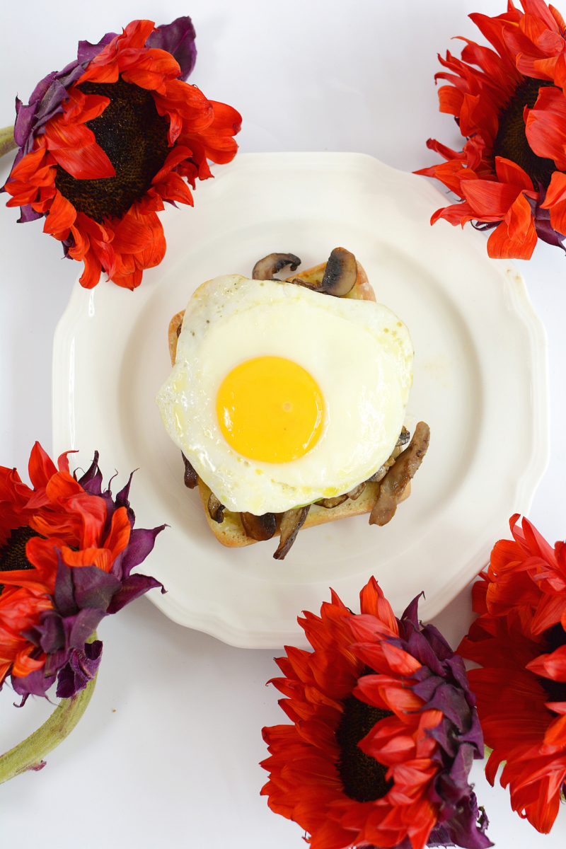 The Ultimate Vegetarian Breakfast Sandwich - Sed Bona