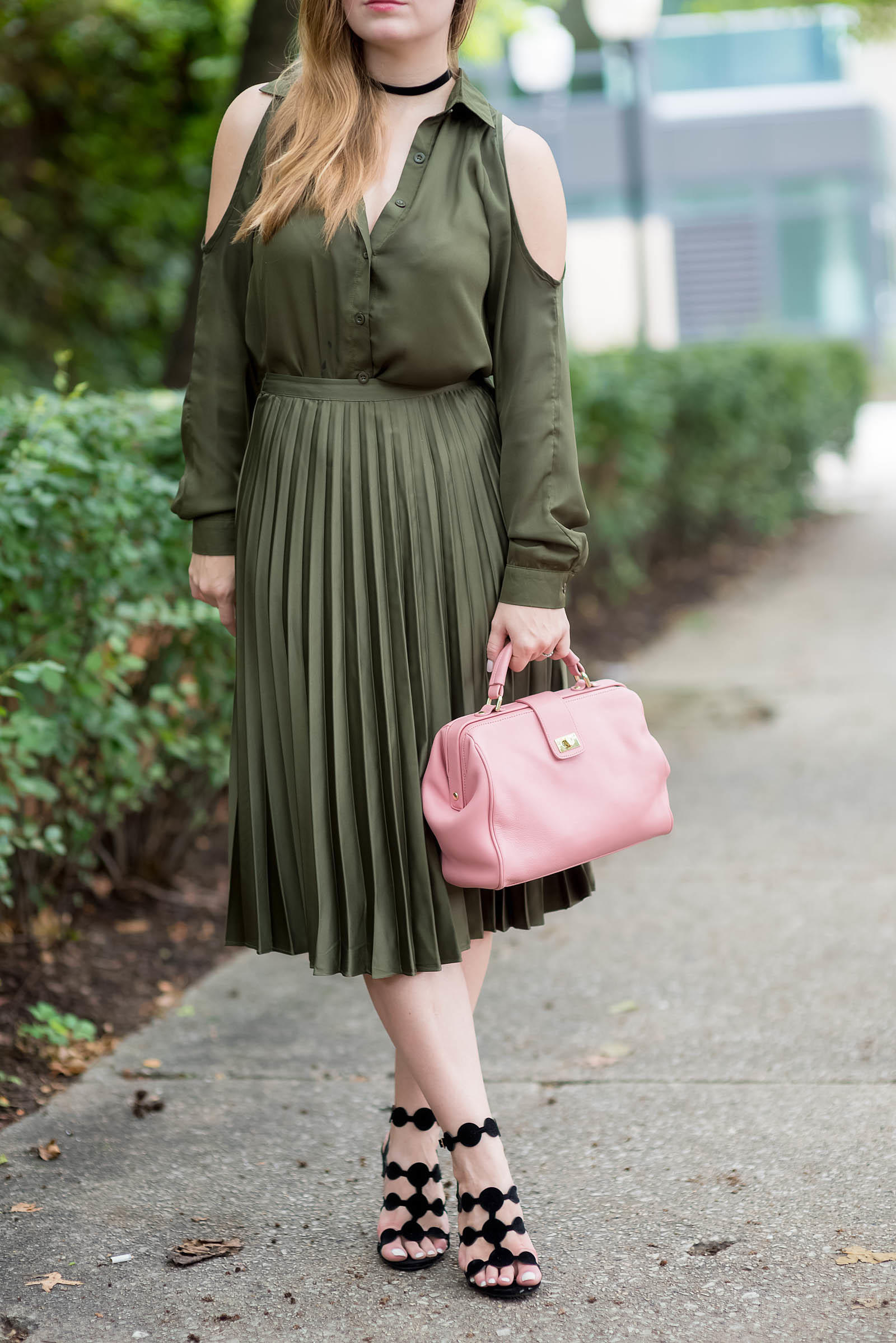 Army Green Pink Outfit Inspiration
