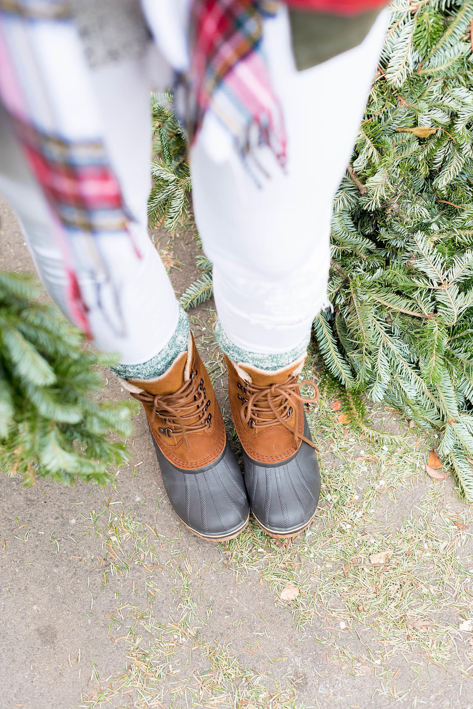 Casual Holiday Plaid Sorel Christmas Tree Farm Outfit