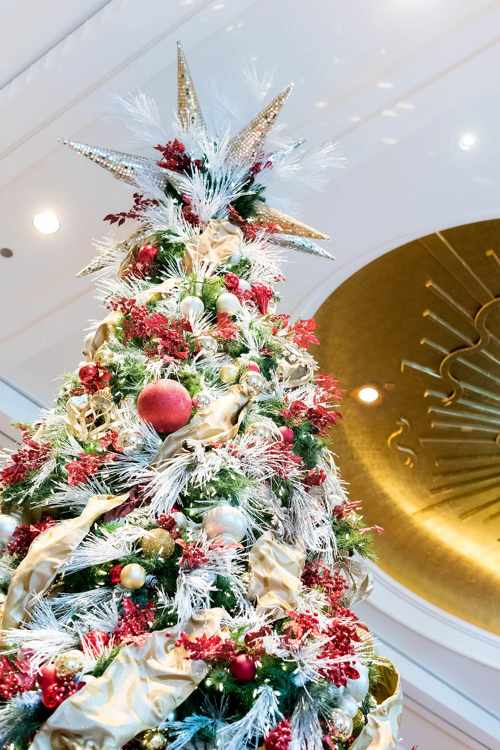 Peninsula Hotel Chicago Christmas Tree