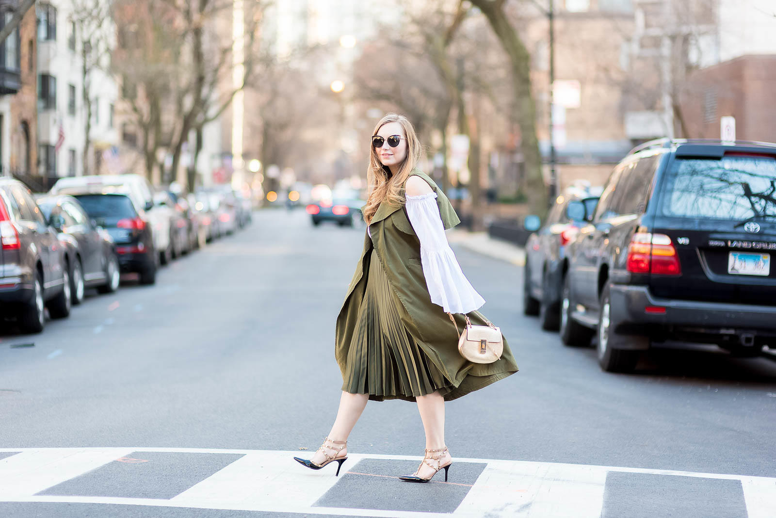 Green Pleats Trench Vest Bell Sleeve Chloé Outfit