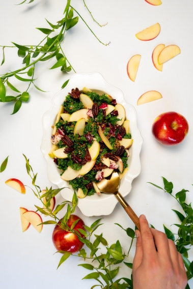 Stemilt Rave Apple Salad with Kale, Roasted Pecans, Wheatberries, Cabbage and an Apple Cider Mustard Vinaigrette Recope