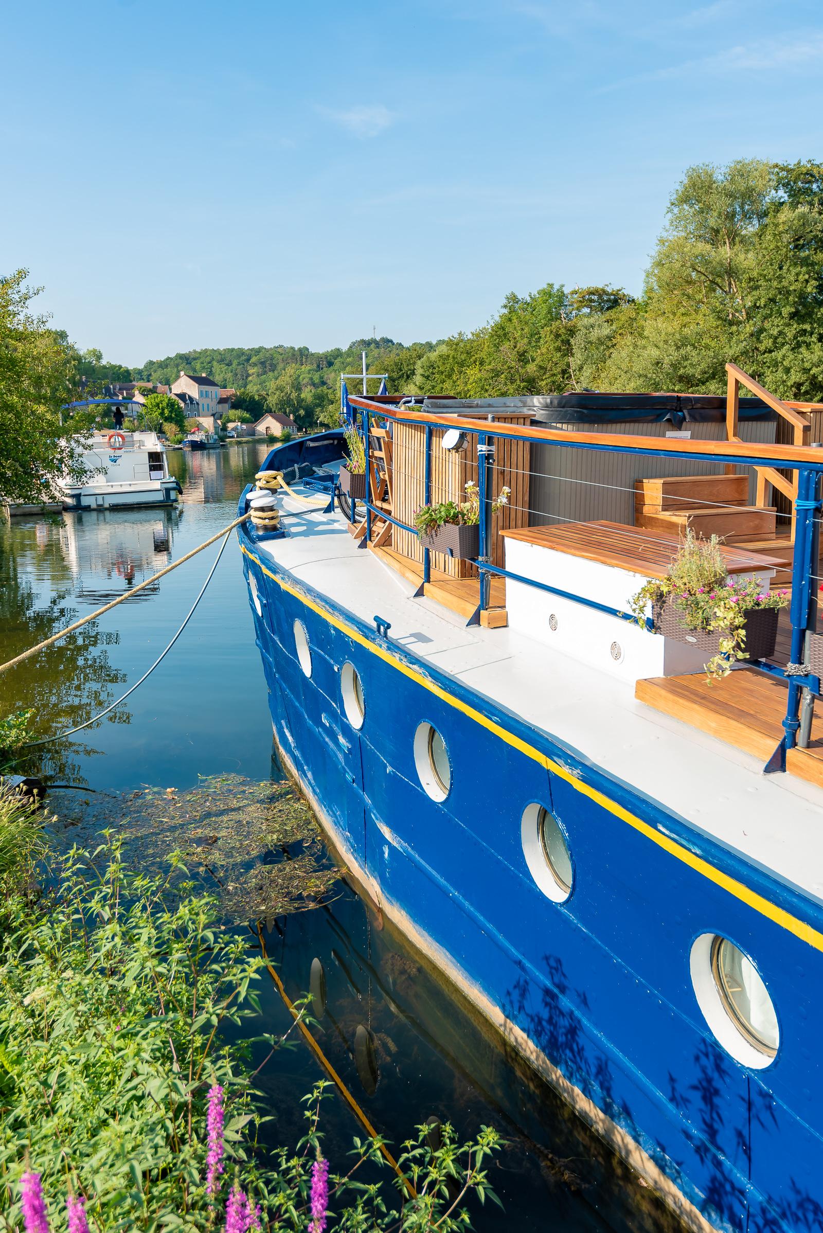 L'Art de Vivre Burgundy Canal Barge Cruise